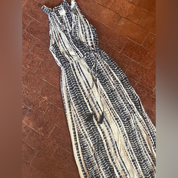 Elegant Blue and White Striped Maxi Dress with floral embroidery. - Picture 4 of 4